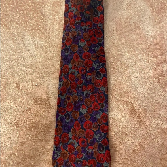 Ungaro Paris Floral Tie - Picture 3 of 9